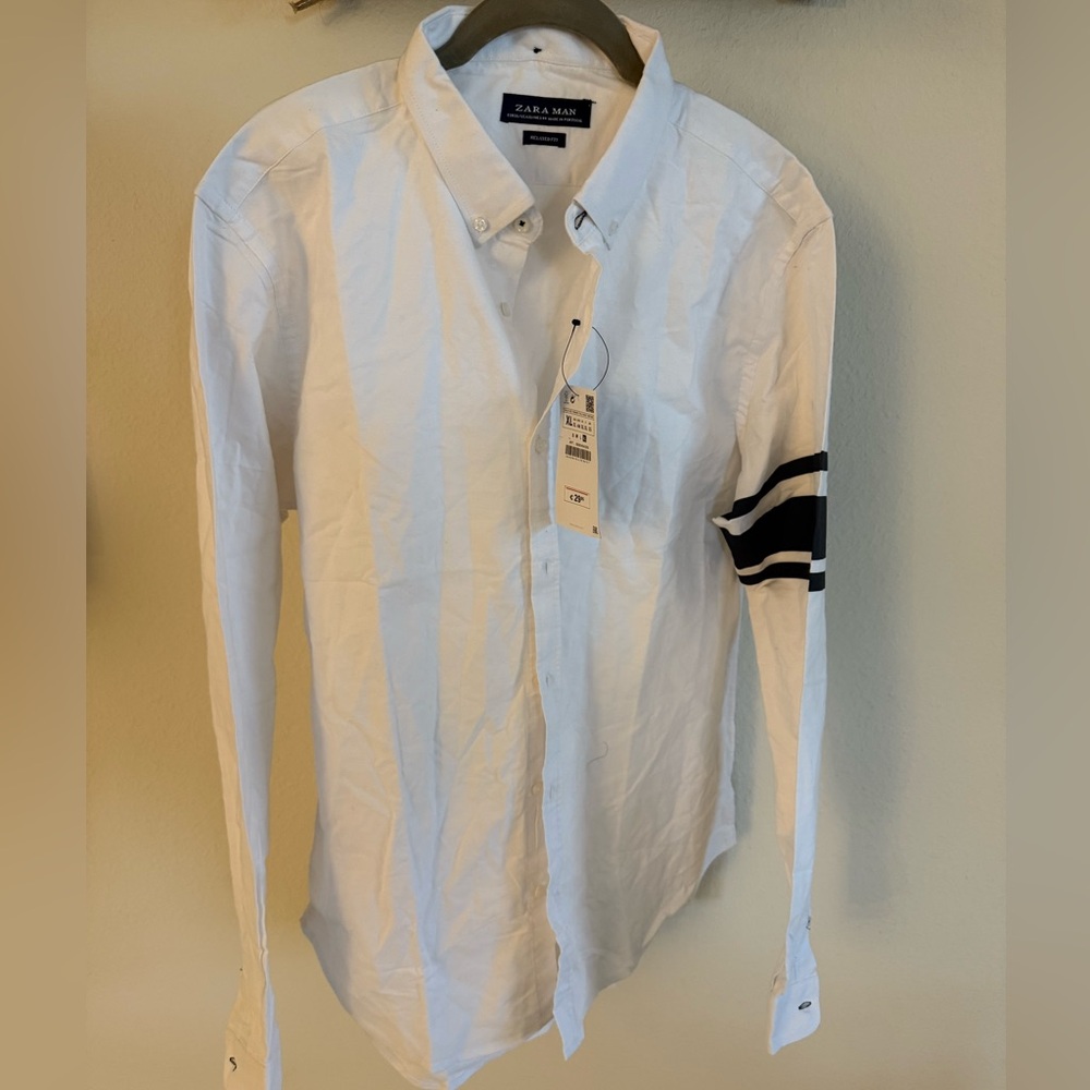 Zara Man relaxed fit White Shirt with Black Arm Stripes NWT